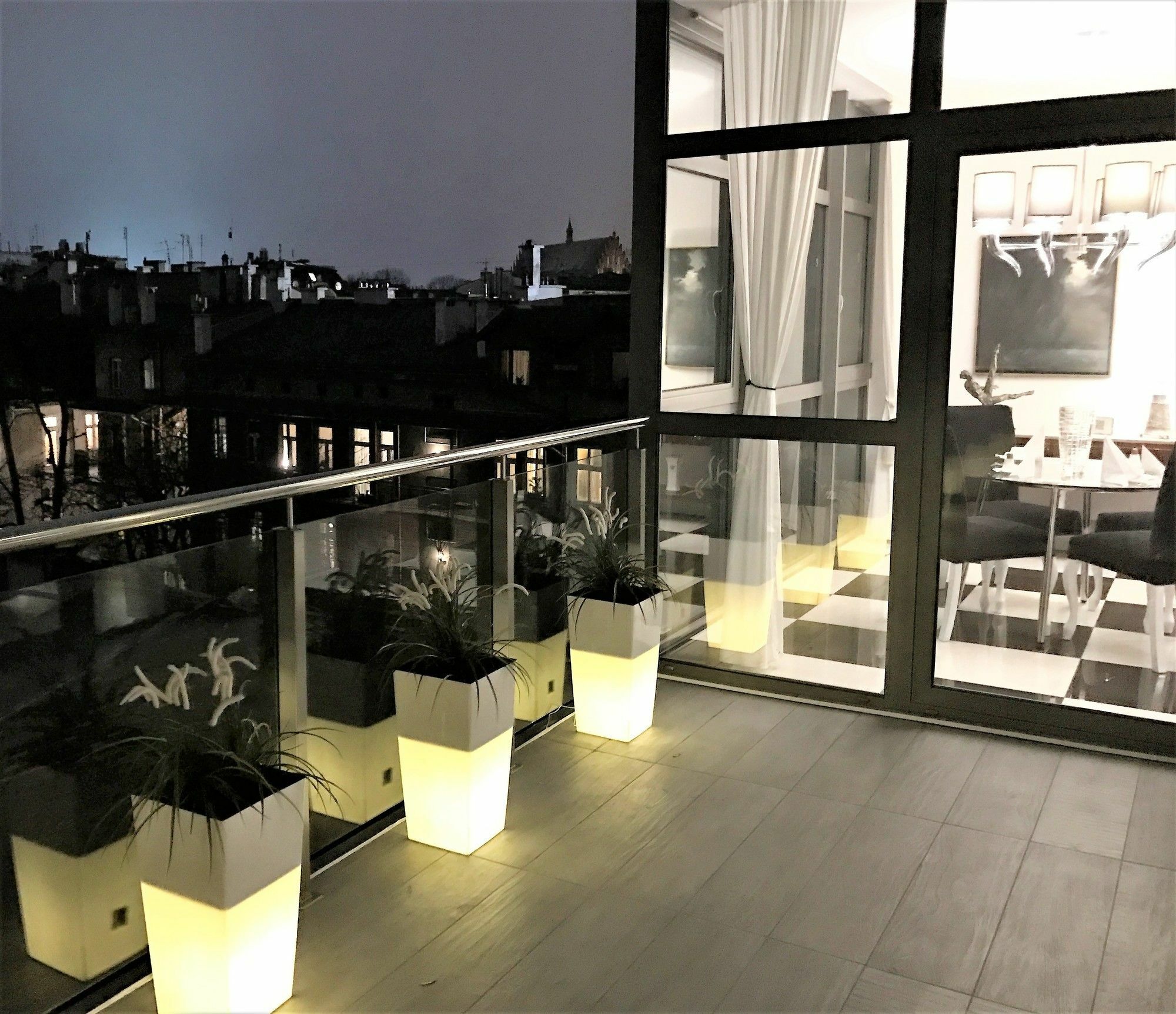 Mondrian Luxury Suites & Apartments Krakow Old Town Buitenkant foto